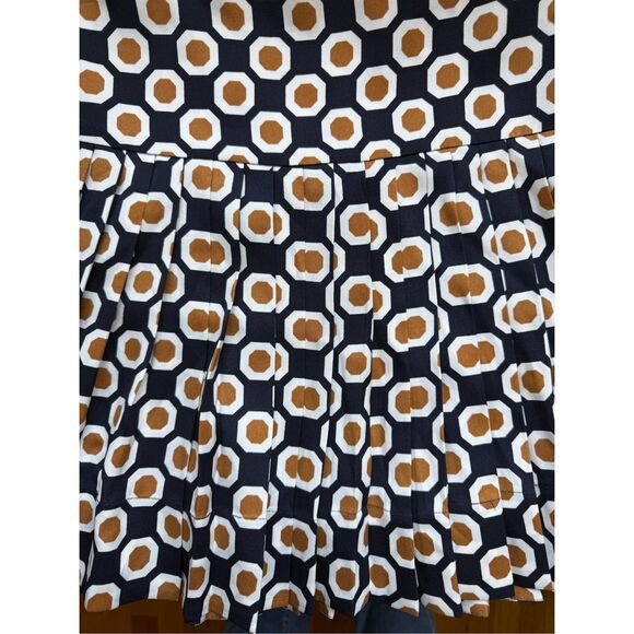 Theory Pleated Silk Skirt, Navy Geometric, “Sylvian”, Size 8 - Picture 5 of 6